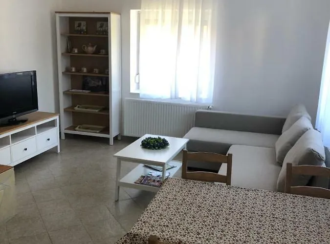 וילה Levendula *